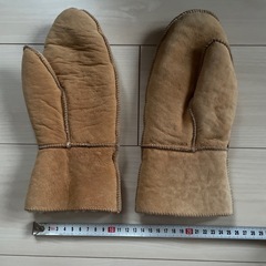 UGG風ユニセックス　ベージュ ウール内張り 手袋の画像