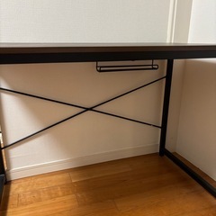 パソコンデスクの画像