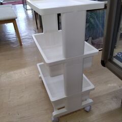 お洒落　たった千円ポッキリ　キッチンワゴン　脱衣籠　多目的　　テーブル　ワゴン　ストッカー　の画像