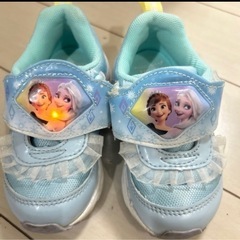 アナ雪★光る靴　30日までの画像