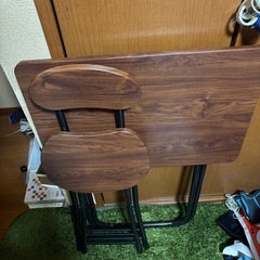 折りたたみデスクの画像
