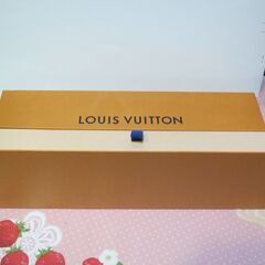 【ＬＶネクタイ用ＢＯＸ】正規店購入後、家までの持ち帰りに使用　美品　リボン別途の画像