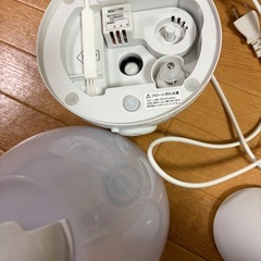 加湿器　(動きます)ヒビありの画像