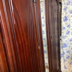 大きめ　古いタンスの画像