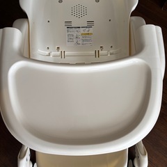 Combi コンビ ネムリラ ハイローチェア ストライプ柄の画像