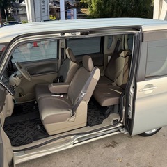 年末特価㊗️コミコミ価格値段下げました🤗 H21年ダイハツタント Xシルバー🚗スマートキー電動ドアロック　電動パワースライドドア　Bluetoothフルセグの画像