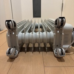 デロンギ オイルヒーター KHD410812-LGの画像