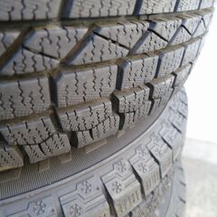 ２０２２年製スタッドレスタイヤ、ホイールセット　145/80 R13の画像