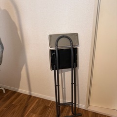 ニトリ 折りたたみ式カウンターチェア×2  の画像