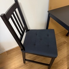 IKEAテーブルセットの画像