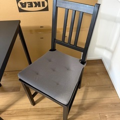 IKEAテーブルセットの画像