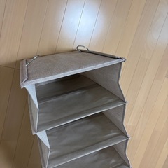 吊り下げ収納の画像