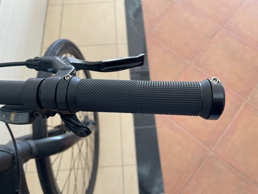 オプション多数　cannondale キャノンデール　バットボーイ　ディスクブレーキで雨の日でも安心