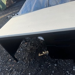 片袖机 事務机 ワークデスク 作業台 スチール脚 ブラック ホワイトの画像