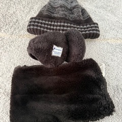 無料！チャンピオン子供用耳あて、ニット帽、スヌード3点セット 差し上げますの画像