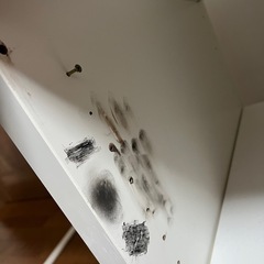 IKEAのホワイトデスクの画像