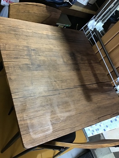 ●販売終了●2人掛け食卓セット　ダイニングテーブル　椅子2脚　中古品　※天板傷み有り