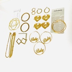 ゴールドカラー　新品　ネックレス　ピアス　海外直輸入　インポートの画像