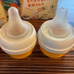 【新品未開封】明治　ほほえみ　らくらくミルク　液体ミルク　缶ミルク　200ml 14本　2026/7まで　アタッチメント付　ピジョン乳首付の画像