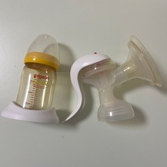 搾乳機と母乳フリーザーパック
の画像