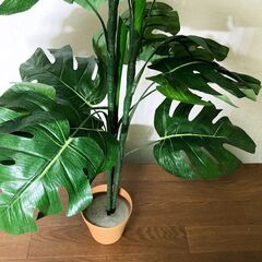 フェイクグリーン鉢付き モンステラ 人工樹木 高さ90cm 造花グリーン インテリア装飾 人工観葉植物 展示品・アウトレットの画像