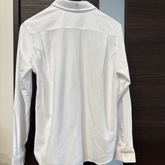 ユニクロ　シャツ　式服の画像