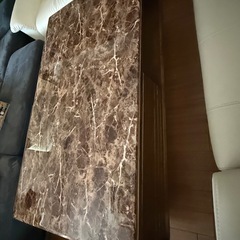 大理石 テーブルの画像