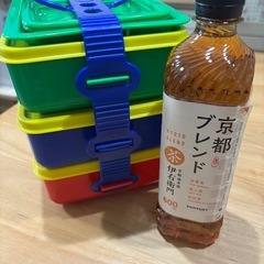 お弁当箱の画像