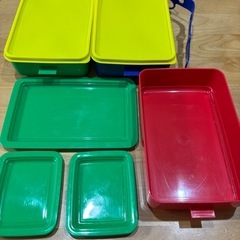 お弁当箱の画像