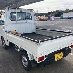 16年式ですがかなりのきれいさ良質な軽トラ！すぐ使えます！車検８年２月格安継続車検承ります！F5マニュアル！エアコン付き！ボディも内装もキレイです！の画像