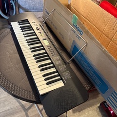 CASIO 電子ピアノの画像