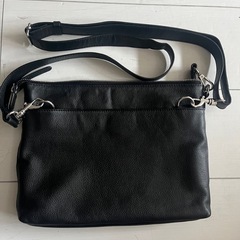 40000円で購入   本革ボディバッグ、ショルダーバッグの画像