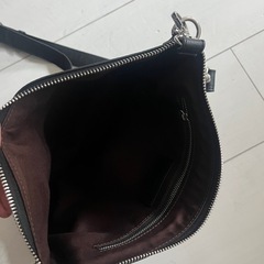 40000円で購入   本革ボディバッグ、ショルダーバッグの画像