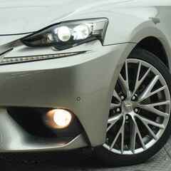 そうだ。レクサスにのろう。レクサス ＩＳ３００ｈ 　バージョンＬの画像