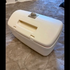 コンビ　電動ハイローチェアの画像