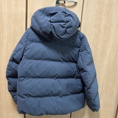 ユニクロ シームレスダウンジャケットの画像