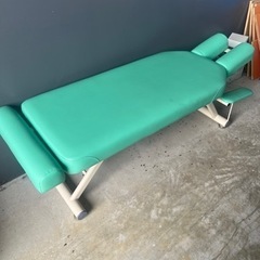 マッサージ　ベットの画像