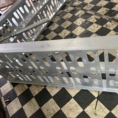 ラダーレール　バイク　そこ擦り防止角度調整付きトランポ　の画像