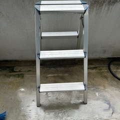 アルミ脚立の画像