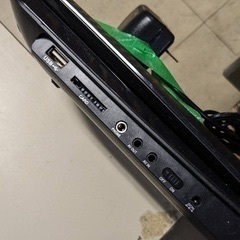 ★ポーダブルDVD／TV★ 大型画面（15.6インチ）の画像