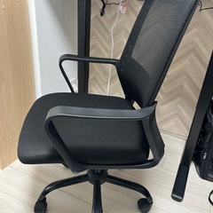 デスクチェア／オフィスチェアの画像