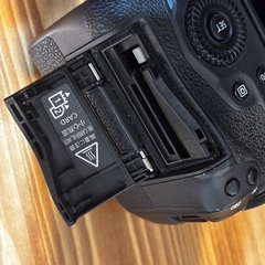 Canon EOS R5 ボディ[良品] おまけ付きの画像