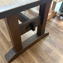 ダイニングテーブルの画像