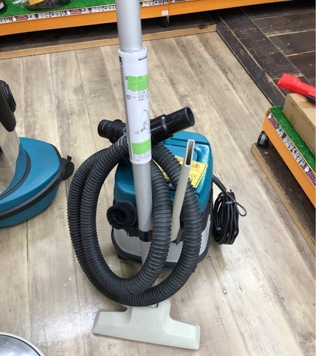 【店頭お渡し限定】(25-12-22)マキタ　粉じん専用集塵機　484