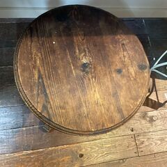 ヴィンテージ木製テーブル　カフェ風インテリアにぴったりです。の画像