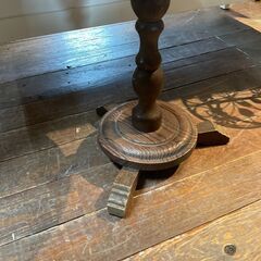 ヴィンテージ木製テーブル　カフェ風インテリアにぴったりです。の画像