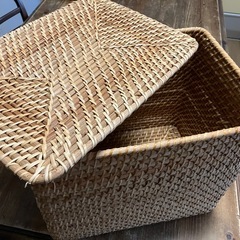 無印良品MUJI『ラタン長方形バスケット特大』蓋付きの画像