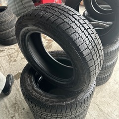 205.60.16スタッドレスタイヤの画像