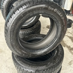 205.60.16スタッドレスタイヤの画像