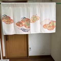 訪問着リメイク暖簾、着物素材横〜90–丈〜49!
の画像